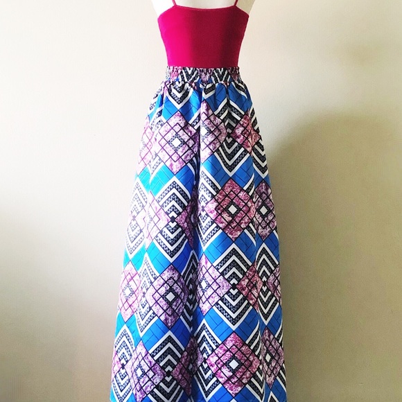 Beautiful Maxi Skirt w/ Ethic Print - Picture 7 of 7